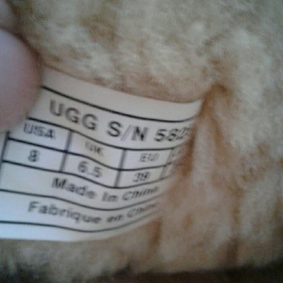 UGG BOOTS - Picture 7 of 8